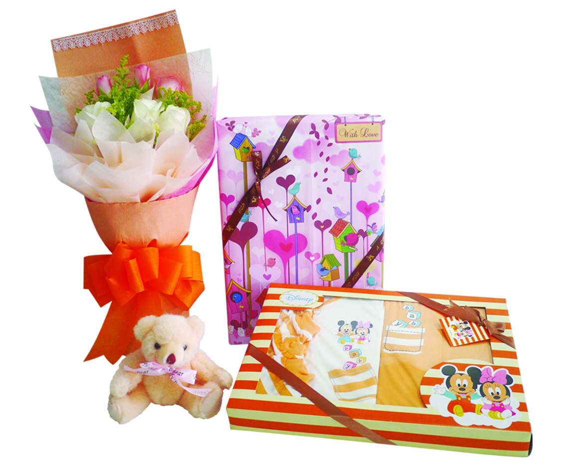 Disney Baby Gift Set & Bear